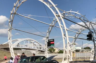 Un choque en la entrada del túnel de la Mendoza asustó a todos
