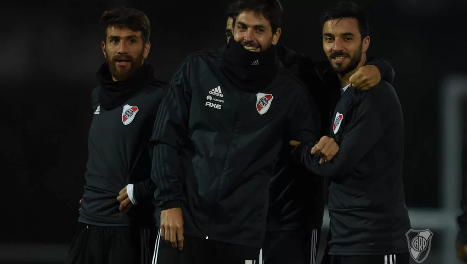 Socco, junto a Germán Lux y Leonardo Ponzio. (FOTO TOMADA DE PRENSA CLUB ATLÉTICO RIVER PLATE)