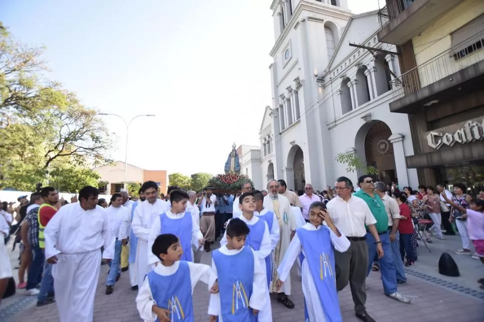 LAS CALLES DEL SUR. La imagen de la Virgen, en el festejo de 2017. la gaceta / foto de Osvaldo Ripoll (archivo)