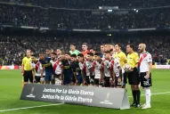 Superfinal en Madrid: emocionante salida de los equipos a la cancha