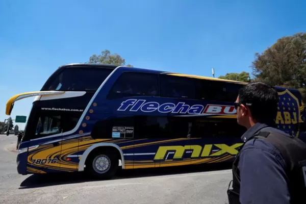 Boca regresó al país y ya se barajan nombres para reemplazar a Barros Schelotto