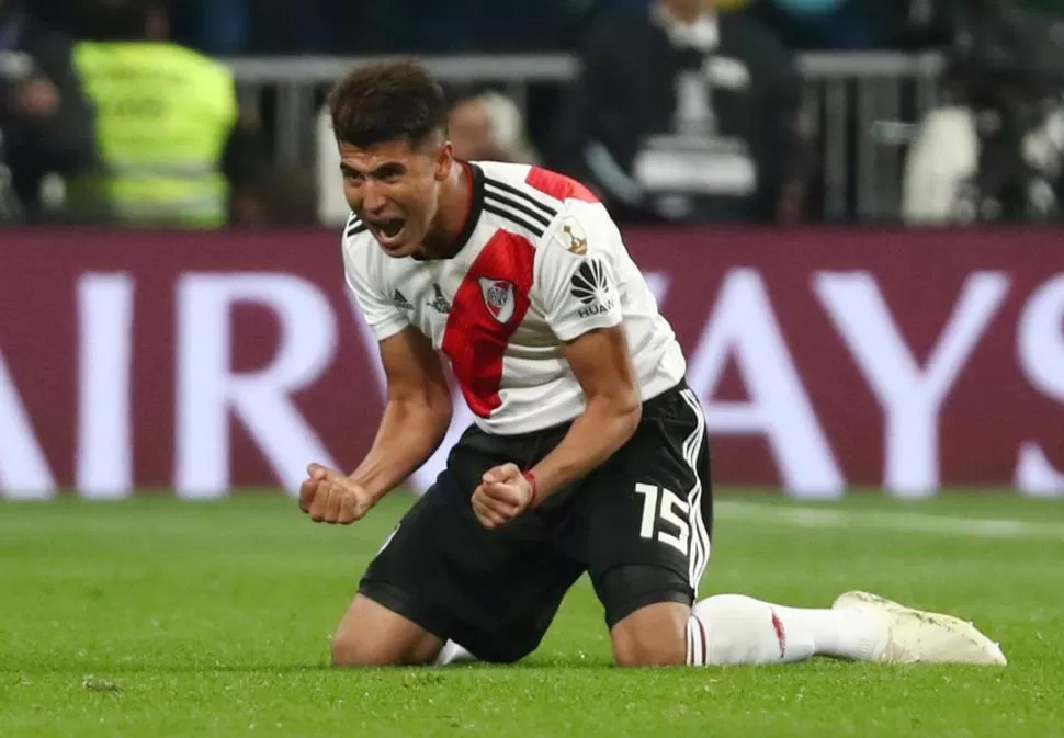 LO GRITÓ CON TODO. La afición del Madrid estuvo atenta a la actuación de Palacios, quien podría llegar en enero o en junio. El tucumano armó una gran pared con Nacho Fernández y posibilitó el gol de Pratto. reuters 