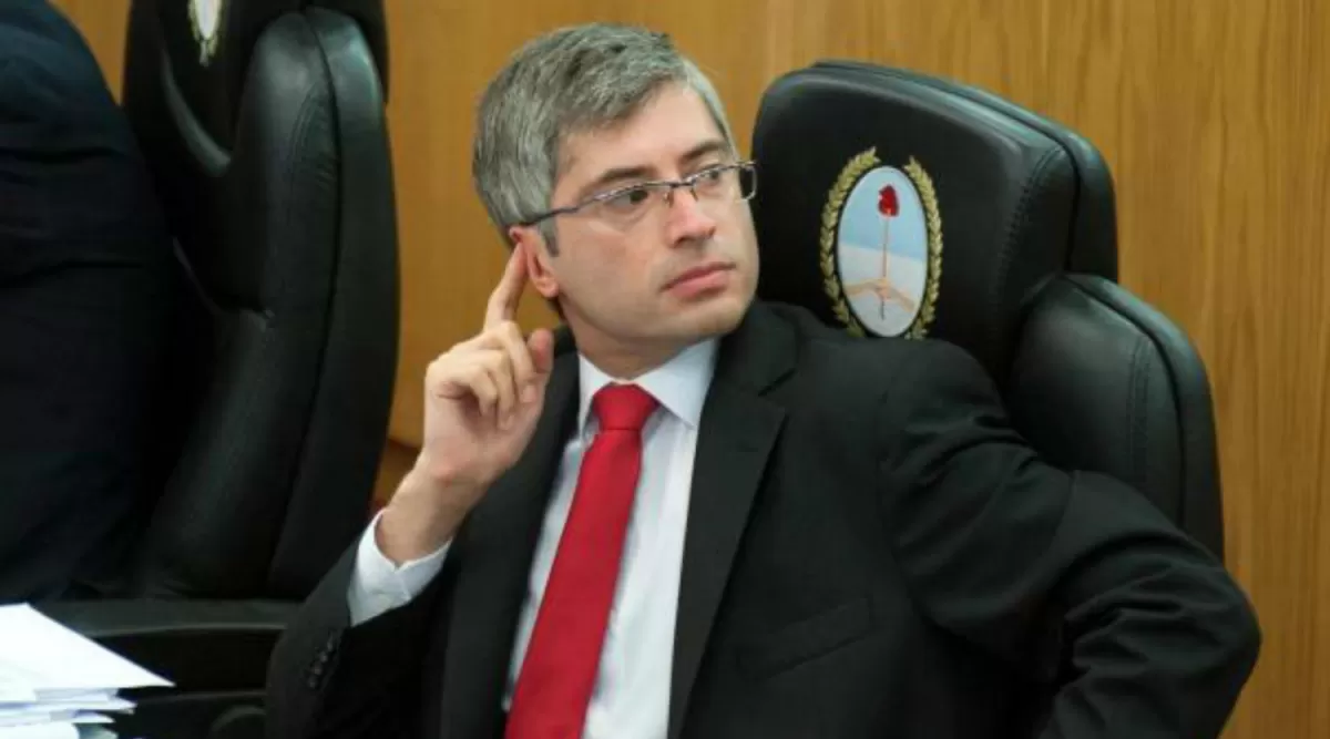 Canelada, a favor de los nombramientos por concurso