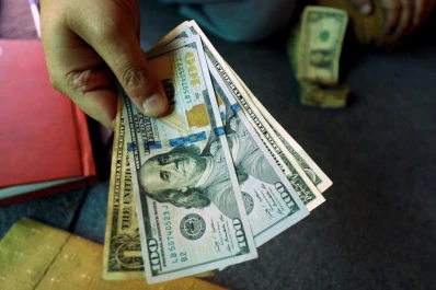 Afectado por causas externas, el dólar subió 42 centavos