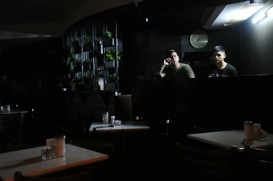 Calor y apagón: el corte de luz cambió el humor de los comerciantes