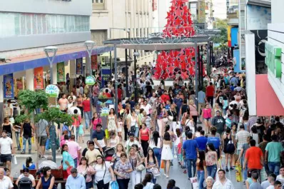 Esta Navidad los argentinos gastarán menos en regalos