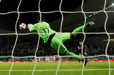 El Al Ain logró un heroico empate y eliminó en la tanda de penales al Team Wellignton