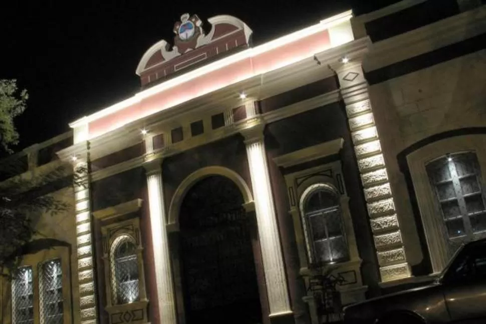 MUNT. Fachada del museo que funciona en San Martín al 1.500.