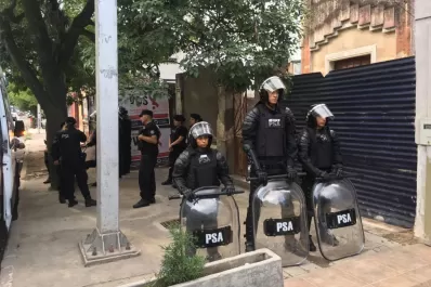 Allanaron un quiosco de drogas en Gobernador del Campo al 300