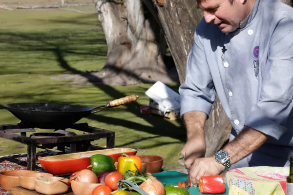 Hoy, en Cocinando con Maxi: matambre de cerdo con manzanas