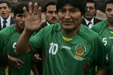 Evo Morales se comparó con Messi para defender su candidatura
