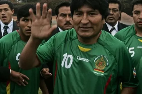 Evo Morales se comparó con Messi para defender su candidatura