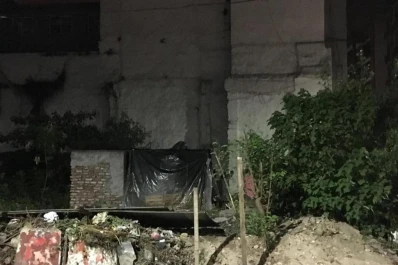 Obrador abandonado en Rivadavia y Córdoba