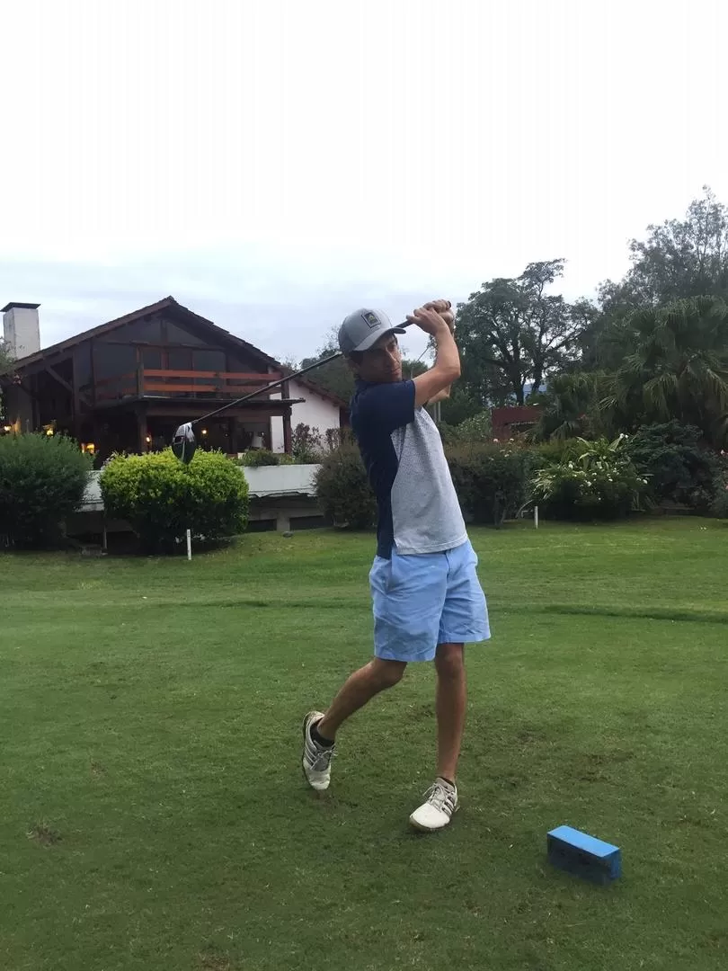 FINAL FELIZ. Jaureguiberry (h) se impuso en una definición ajustada. prensa jockey club 