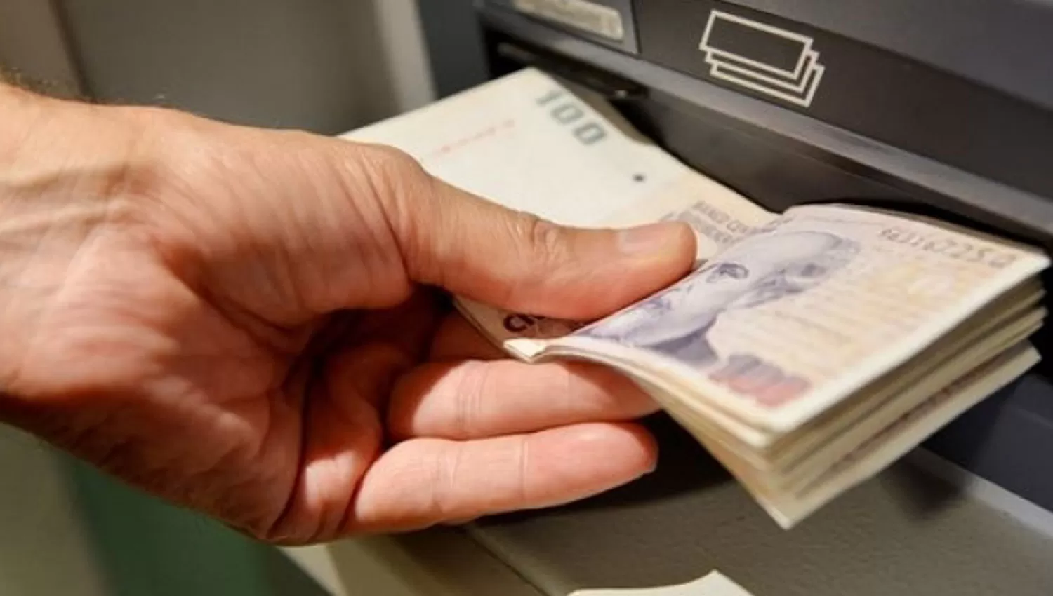 Beneficiarios de planes sociales cobrarán un bono de $ 3.000 este fin de semana