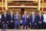 Manzur ordena la compra de armas y chalecos y quiere convertir vigías en policías municipales