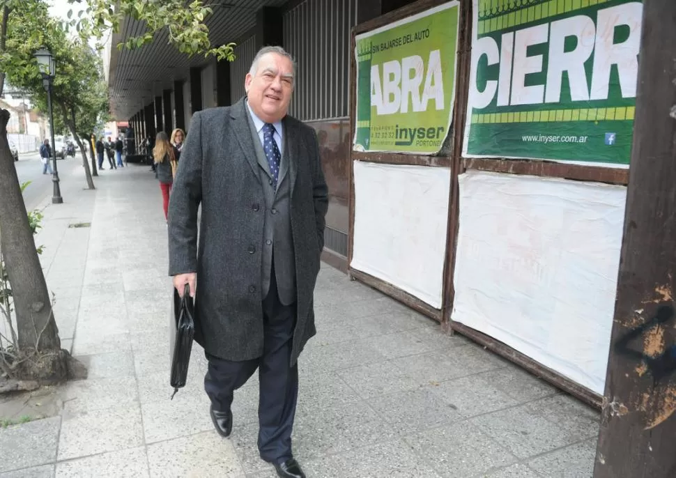 RECHAZO. el ex rector niega los cargos. Dice que todo fue auditado.