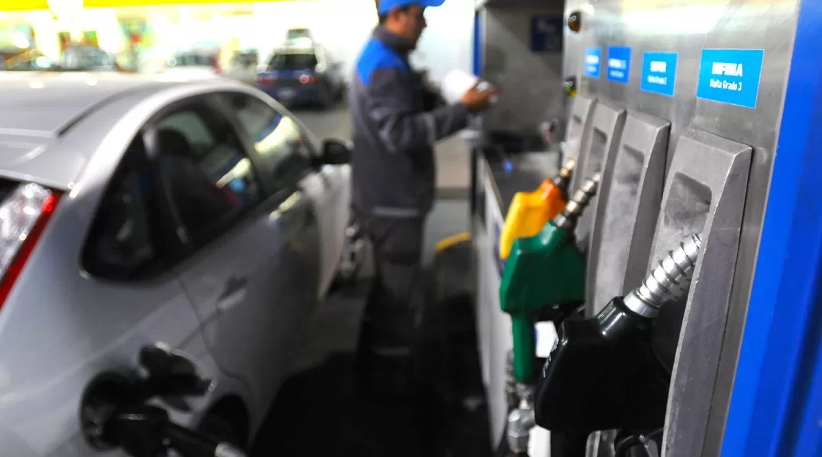 Prevén una suba del 25% en el precio de la nafta