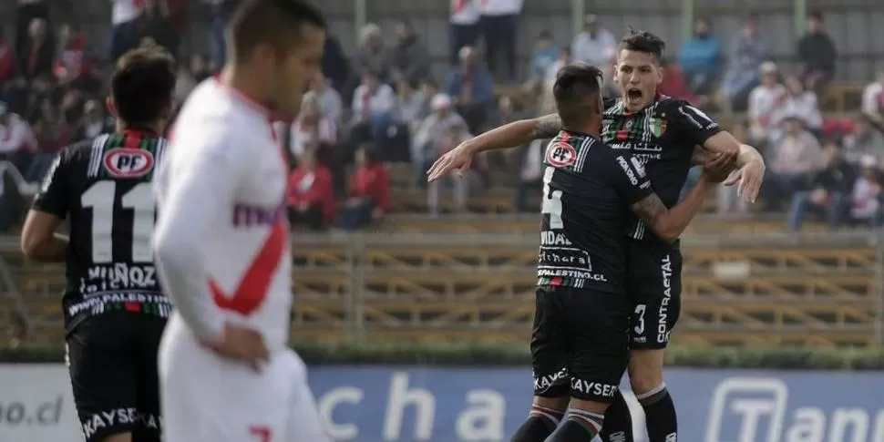 CARAS POR CONOCER. Fernández y Menéndez llegaron en la noche del viernes. 