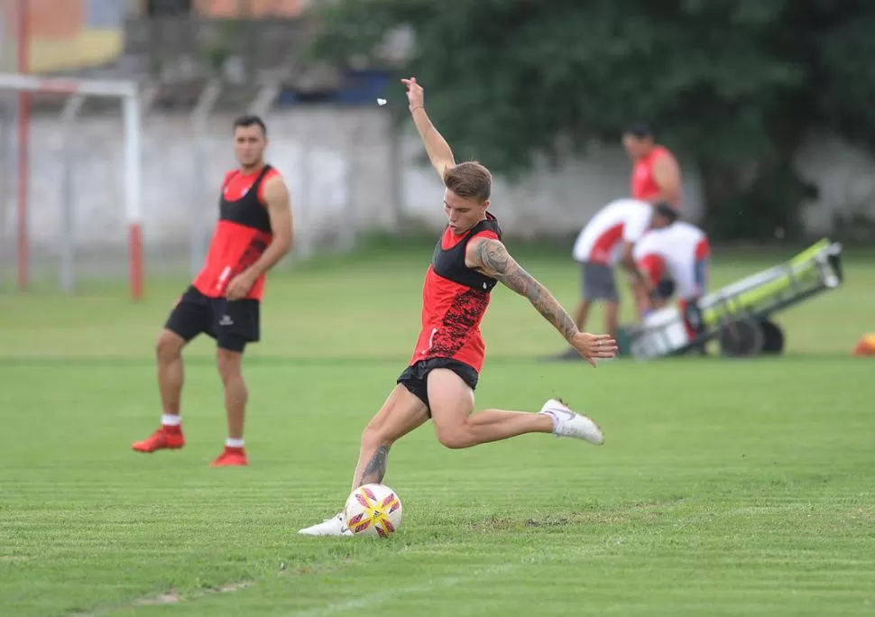 A PUNTO. San Martín continúa con el doble turno en los entrenamientos. El partido del viernes será la primera prueba. la gaceta / fotos de hector peralta 