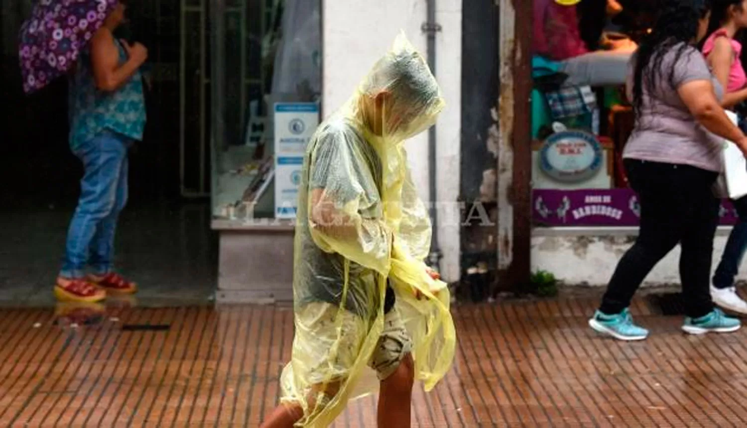 ALERTA METEOROLÓGICA. Las lluvias se mantendrían todo el día y podría caer granizo.