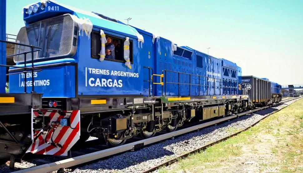 FORMACIÓN. Transporte resaltó la renovación de un millar de vagones.  
