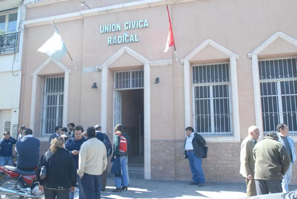 EN CATAMARCA AL 800. La sede radical está a cargo de la Convención, ya que los mandatos caducaron. la gaceta / foto de archivo