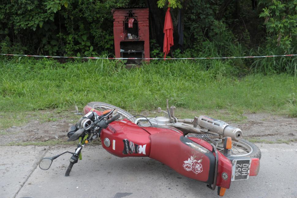 MOTO DEL HERMANO. Uno de los que se escapó usó un vehículo familiar.