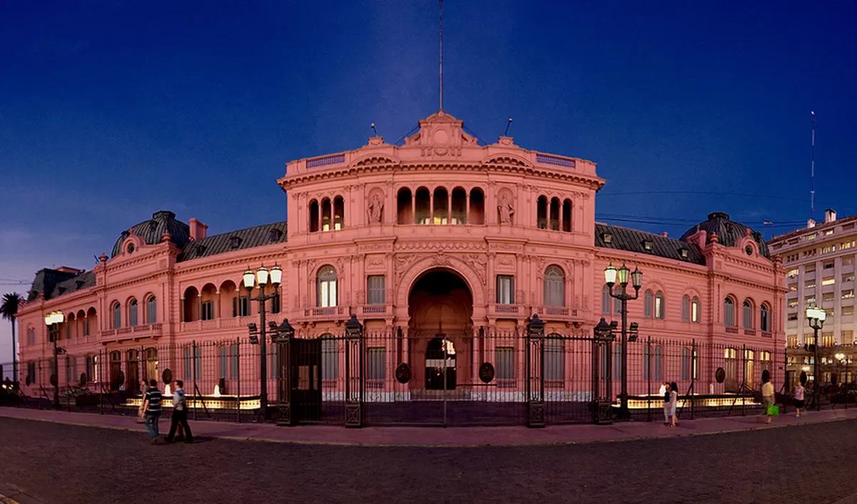 CASA ROSADA.