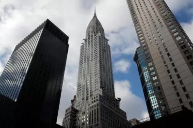Chrysler, el icónico edificio de Manhattan, sale a la venta