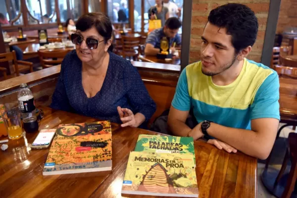 “En los talleres literarios los chicos se vuelven lectores”