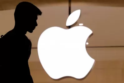 Un joven vendió un riñón para comprar un iPhone y ahora vive postrado en una cama