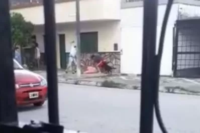 Atacaron a un joven y el video se viralizó: ¿cuáles son las dos hipótesis?