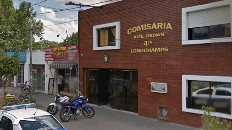 LUNES 7. Comisaría en localidad bonaerense de Longchamps, en el partido de Almirante Brown, que se encargan de llevar adelante el caso.