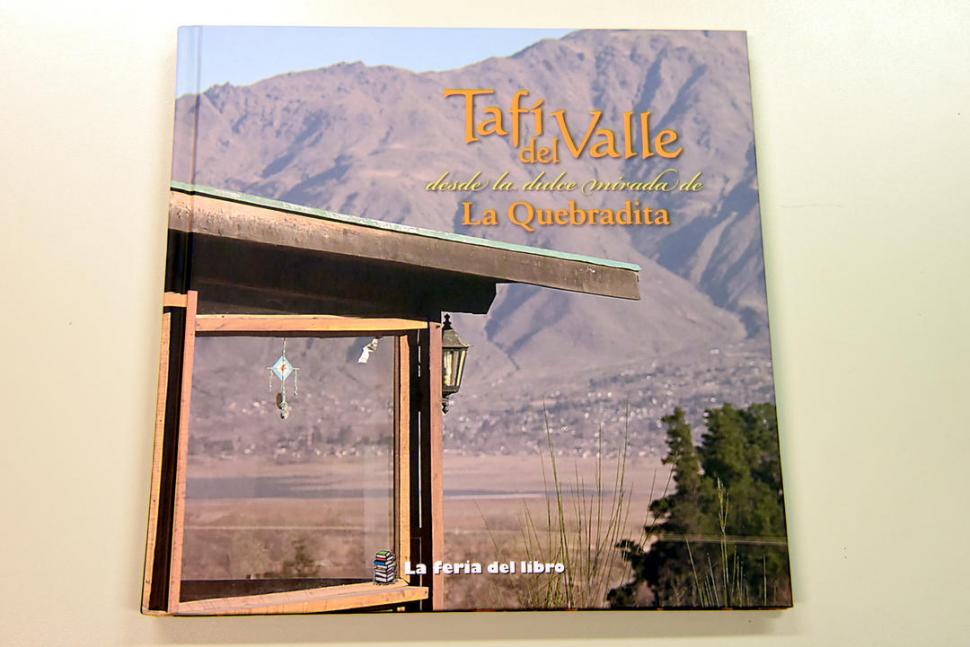 PORTADA. El libro incluye hasta recetas de varios postres y dulces. la gaceta / Fotos de José Nuno