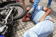 Redujeron y golpearon a dos motochorros: amigo, me duele, tengo cáncer