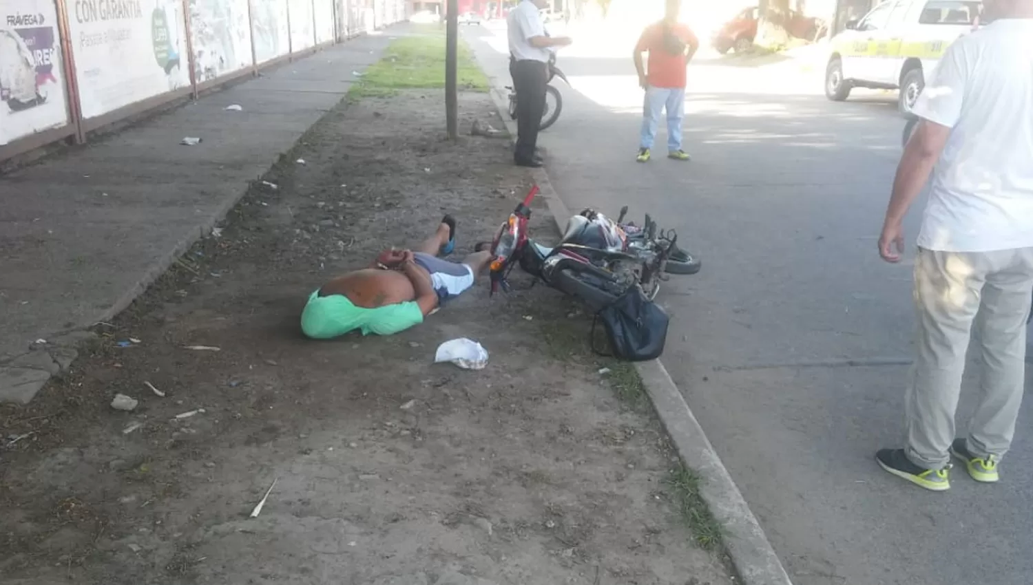 Un motochorro asaltó a una mujer con un cuchillo y lo atraparon