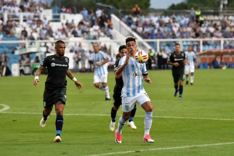 PURO TALENTO. Favio Álvarez volvió a mostrar que es un jugador distinto. la gaceta/ foto de Inés Quinteros Orio 