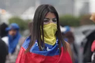 Oficialismo y oposición piden a militantes que ocupen las calles de Venezuela