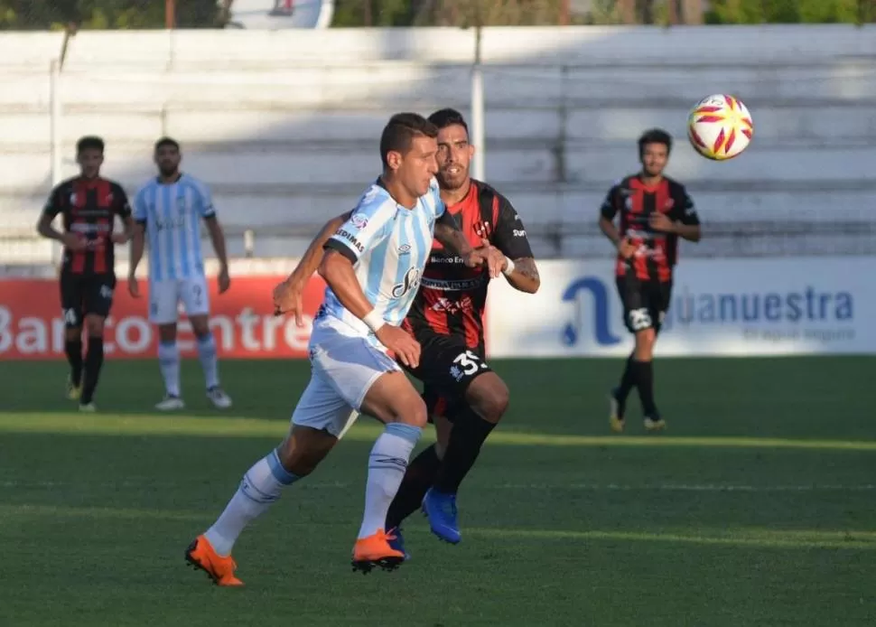 QUE PASE EL QUE SIGUE. Bianchi y el resto del plantel de Atlético deben hacer borrón y cuenta nueva sobre lo que pasó en la capital entrerriana. Un mal partido no mancha la gran temporada que viene realizando el equipo en la Superliga 2018/19. gentileza el diario / foto de gustavo roger cabral