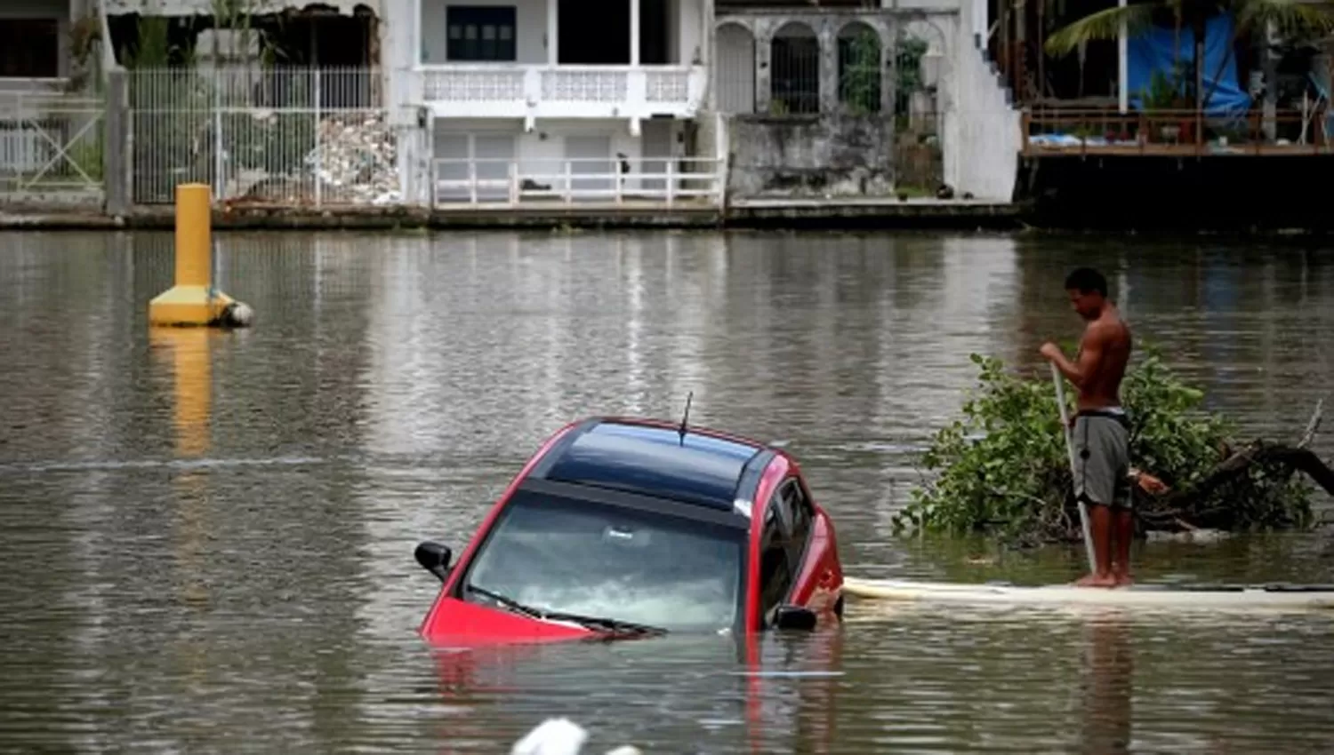 TEMPORAL EN RÍO. Hay decenas de personas internadas.