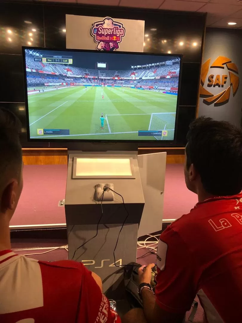 LA FORTALEZA. Martín Carucci (suplente), David Cáceres y Elias Vargas son el tridente de San Martín en la eSuperliga. 