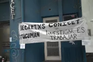 Investigadores protestan frente al Conicet para repudiar el ajuste nacional