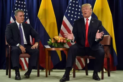 Trump a Maduro: si no ingresa la ayuda humanitaria tengo un plan B, C y D para Venezuela