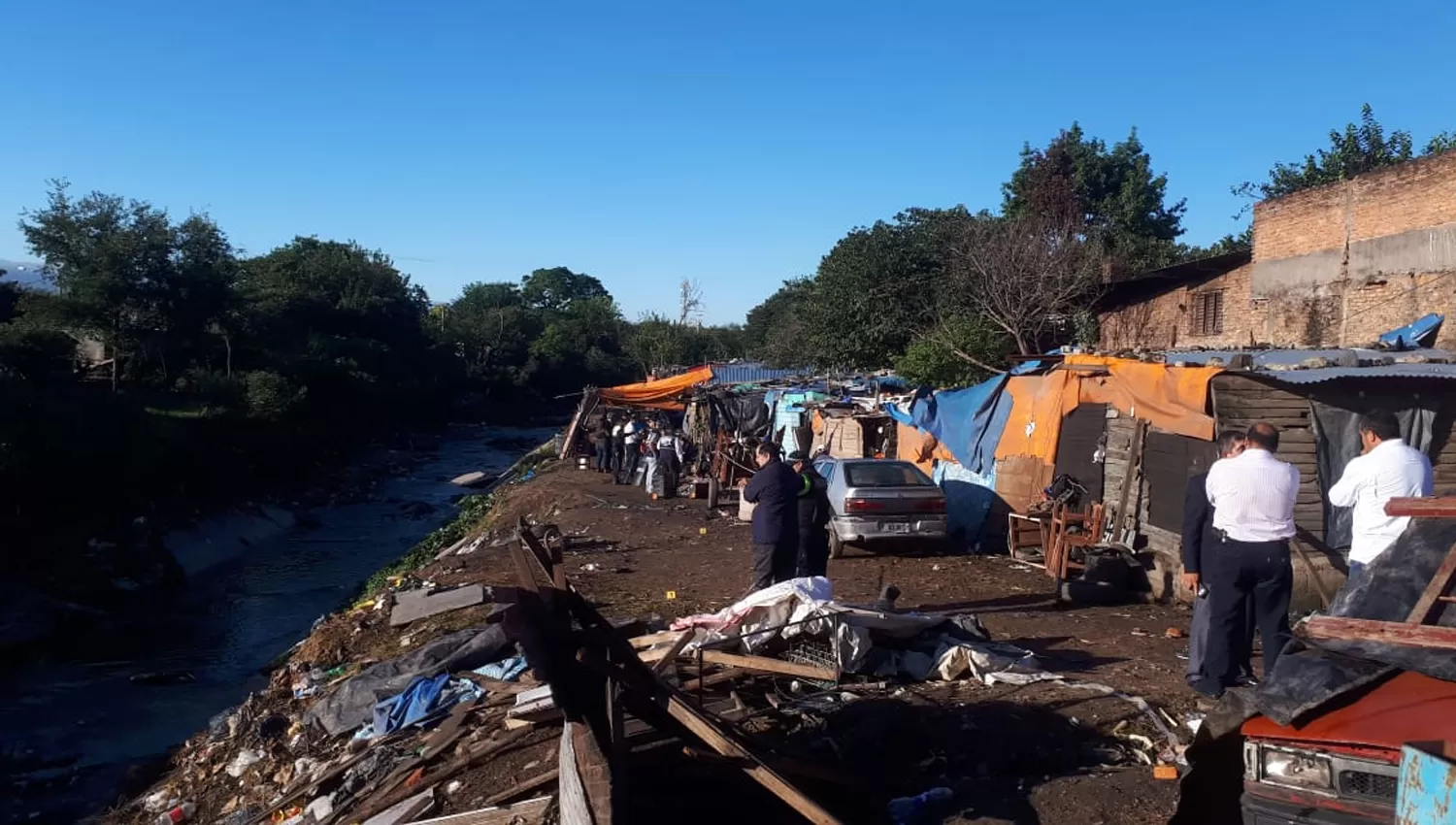 PERSECUCIÓN Y MUERTE. El operativo terminó en el puente San Ramón. 