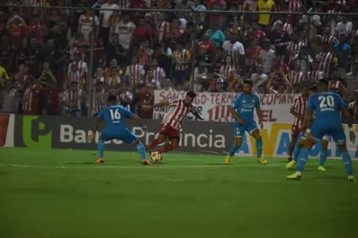 A San Martín no se le cayó una idea: empató con Belgrano y el punto no le sirve