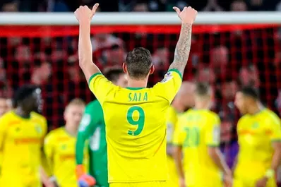 Llegaron los restos de Emiliano Sala y se espera un masivo velorio