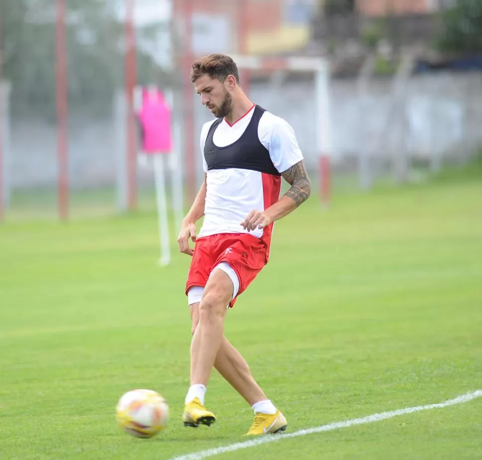 SU PRIMERA VEZ. Ramiro Costa debutará en San Martín. El punta sólo jugó en Reserva contra el “Halcón” y marcó dos goles. la gaceta / foto de hector peralta 