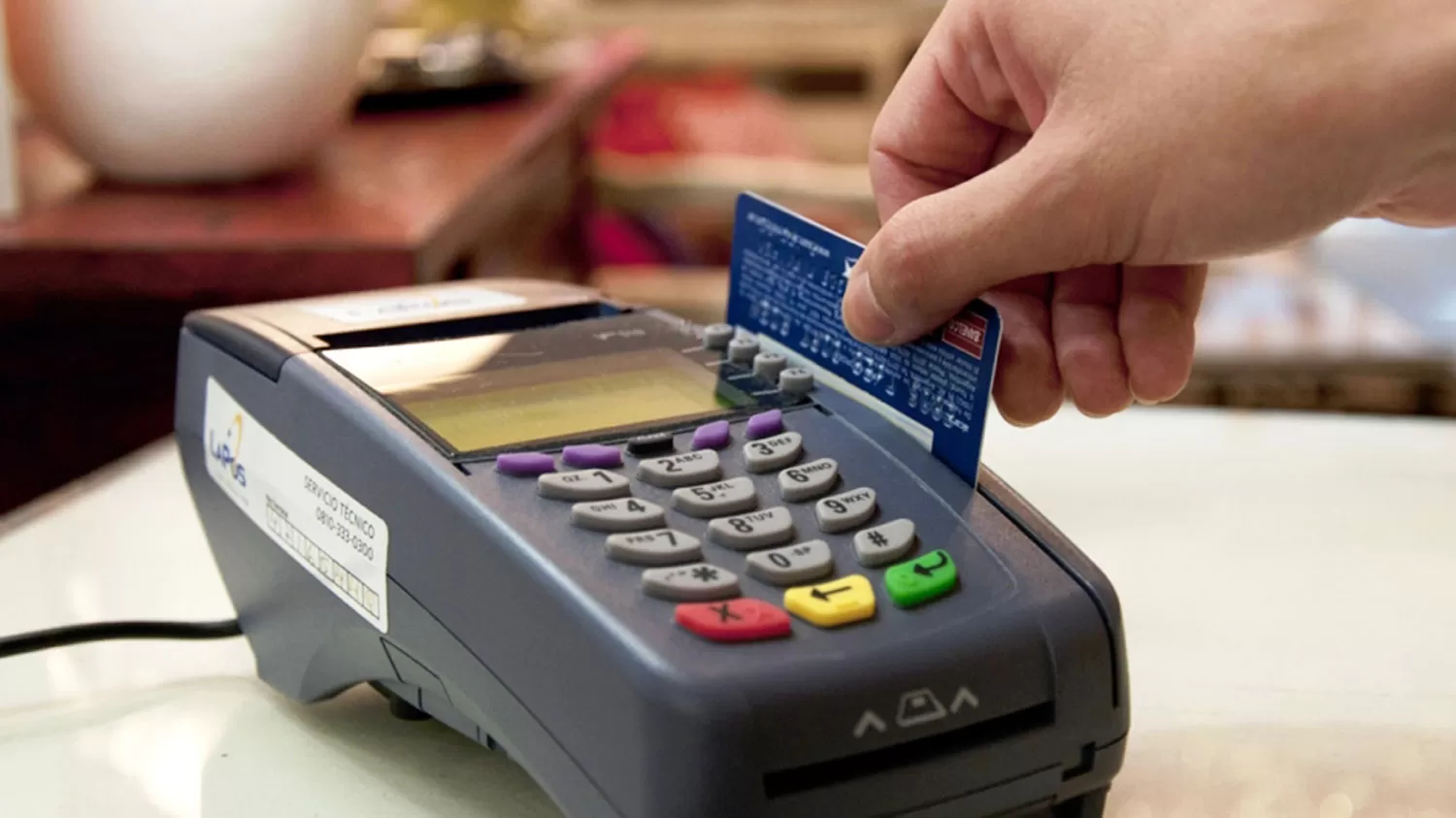 Jubilados y beneficiarios de planes sociales dejaron de recibir la devolución del 15% de IVA