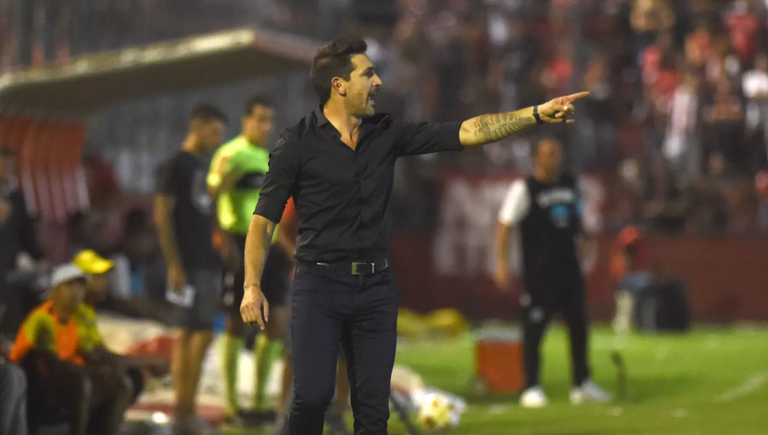 El partido ante Belgrano pudo haber sido el último de Coyette en San Martín. LA GACETA/FOTO DE DIEGO ARÁOZ